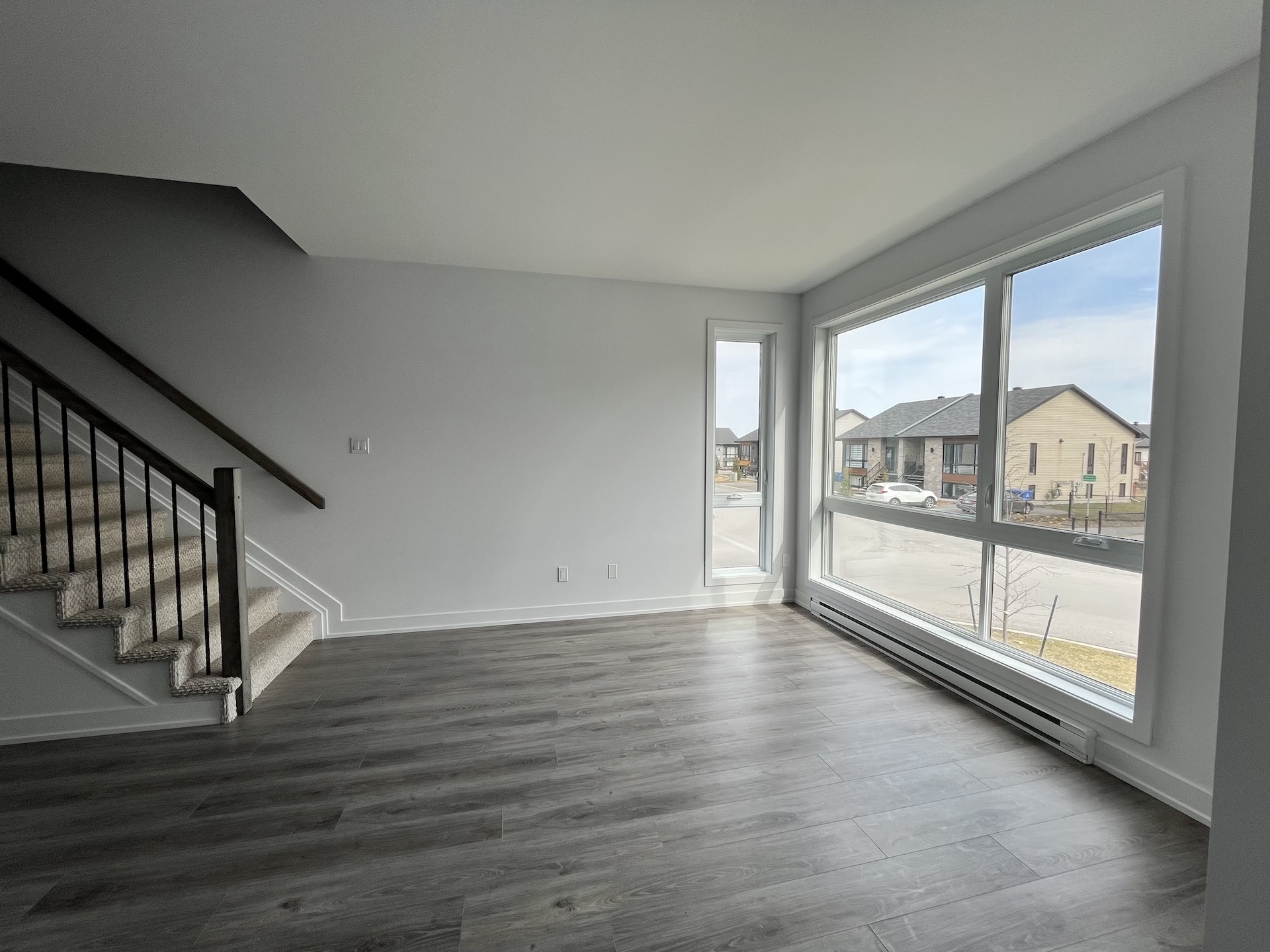 Hull (Plateau) 841, rue du Pirée (maintenant loué) Gestion