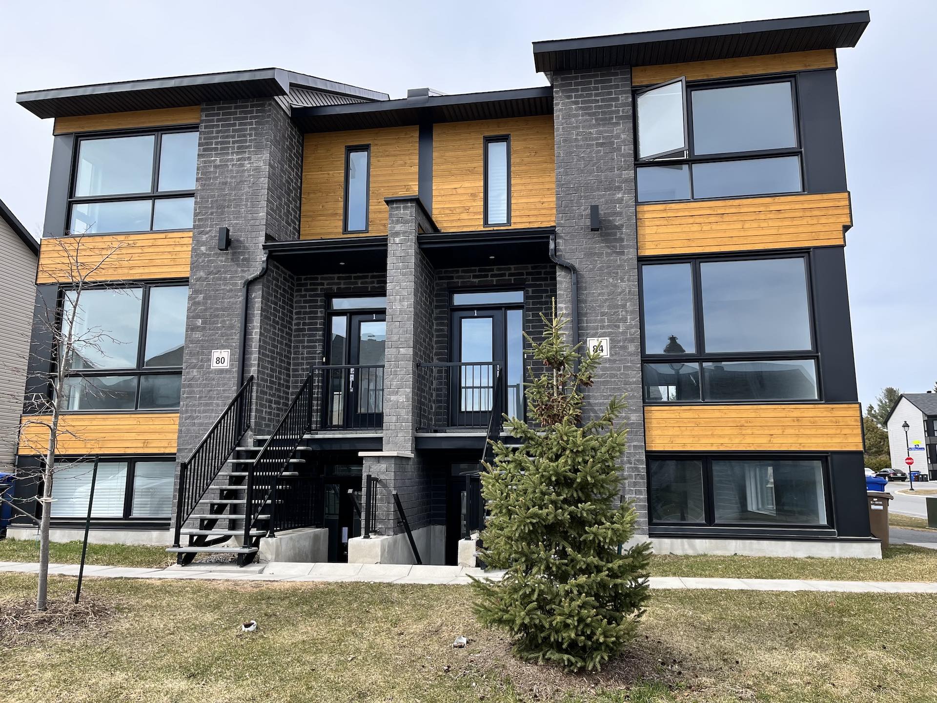 Hull (Plateau) 841, rue du Pirée (maintenant loué) Gestion